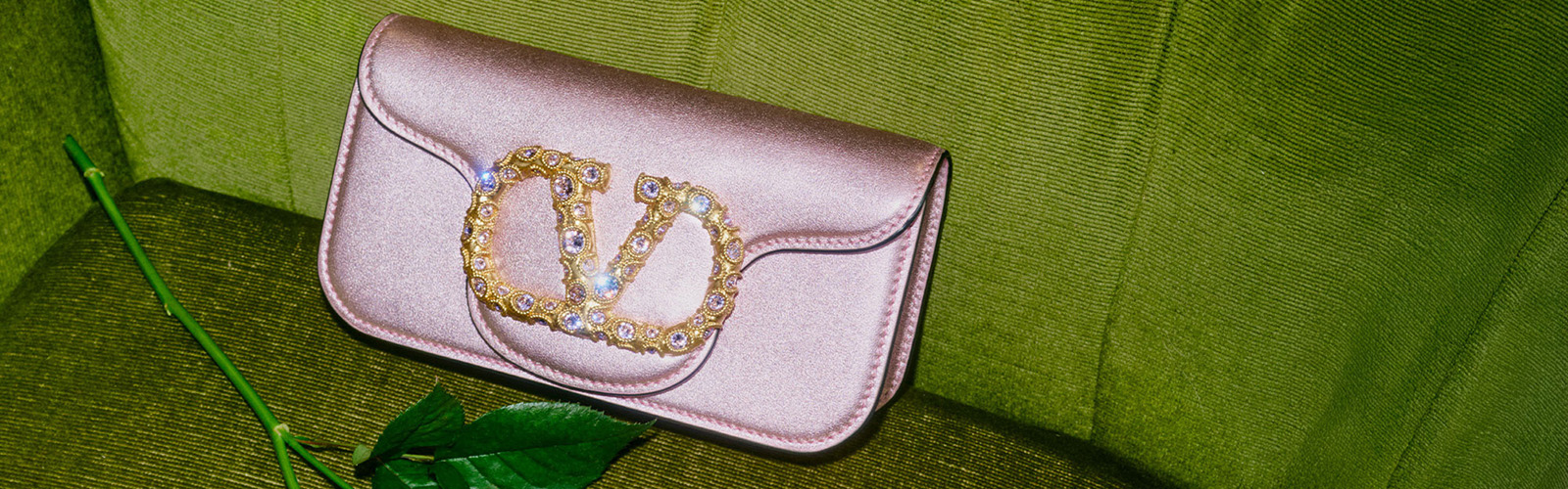 Купить копии и реплики сумок Valentino Garavani VLTN