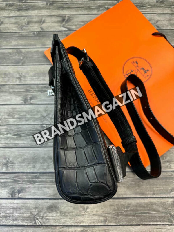 Сумка-слинг Hermes из кожи крокодила BM47437985077 2