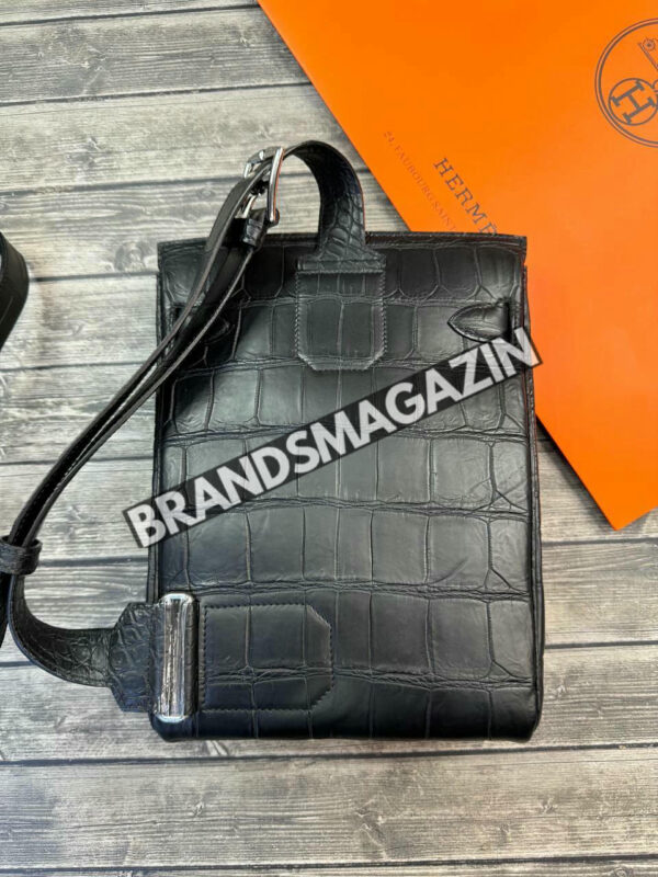 Сумка-слинг Hermes из кожи крокодила BM47437985077 3