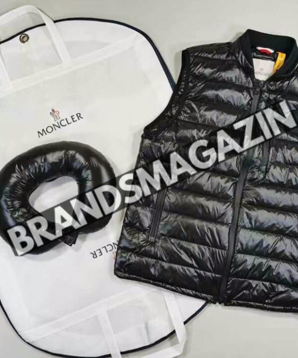 Безрукавка Moncler BM45841044977 Безрукавка Moncler BM45841044977