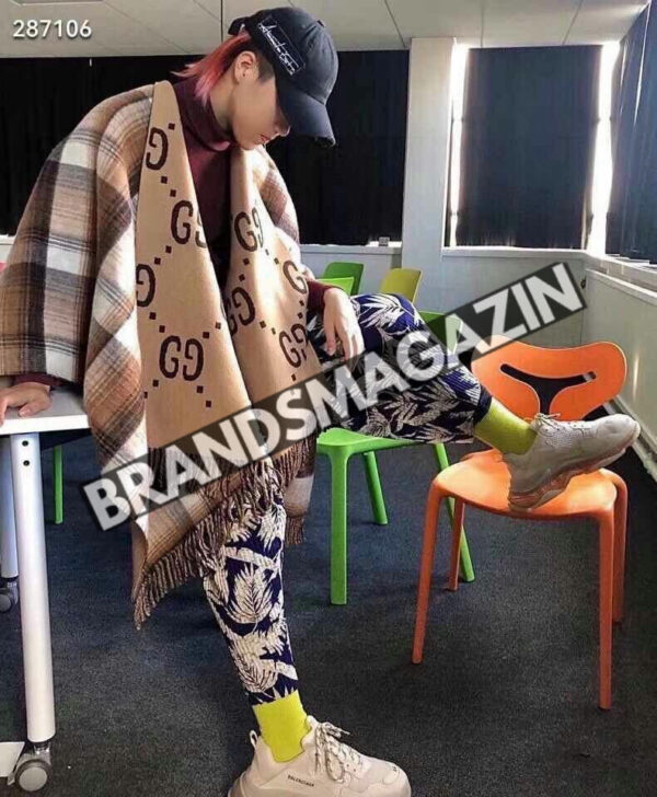 Палантин Gucci BM46235774277