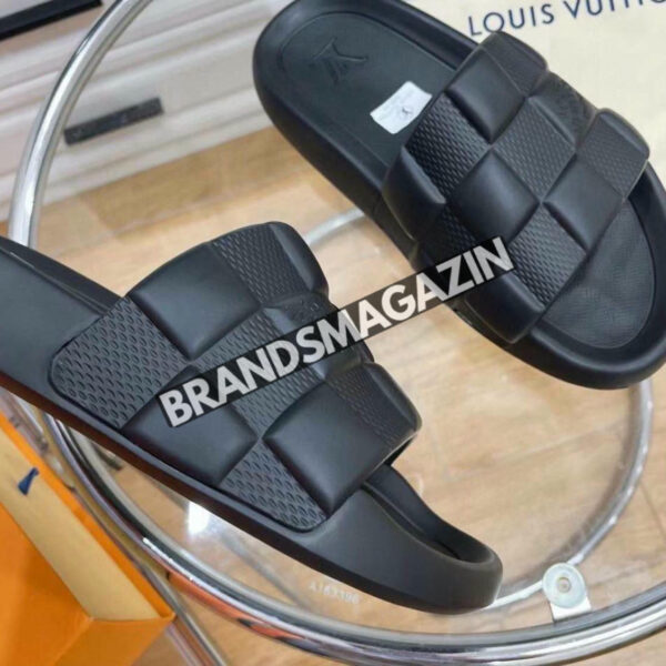 Шлепанцы Louis Vuitton BM69675677