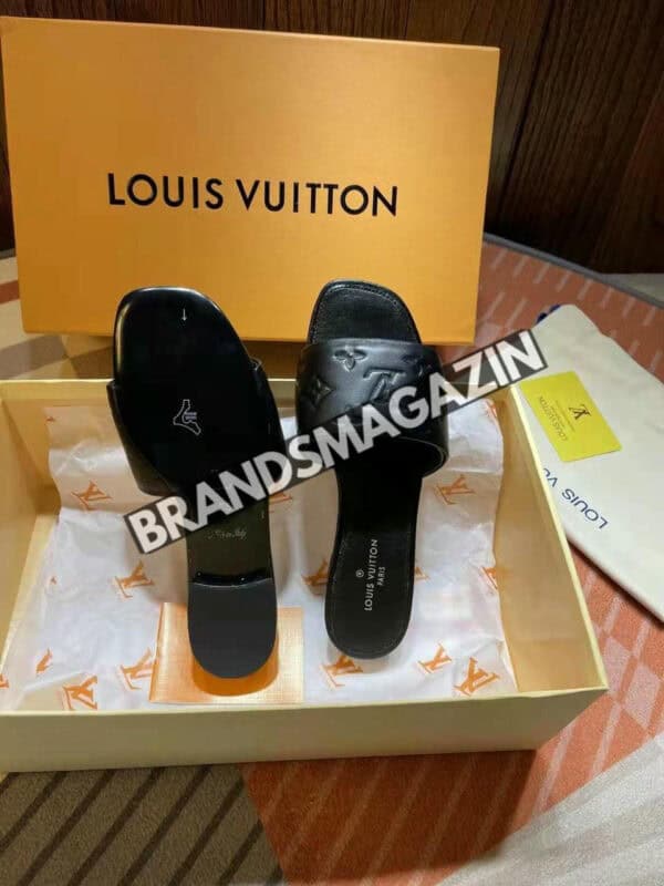Шлепанцы Louis Vuitton BM71976277 4