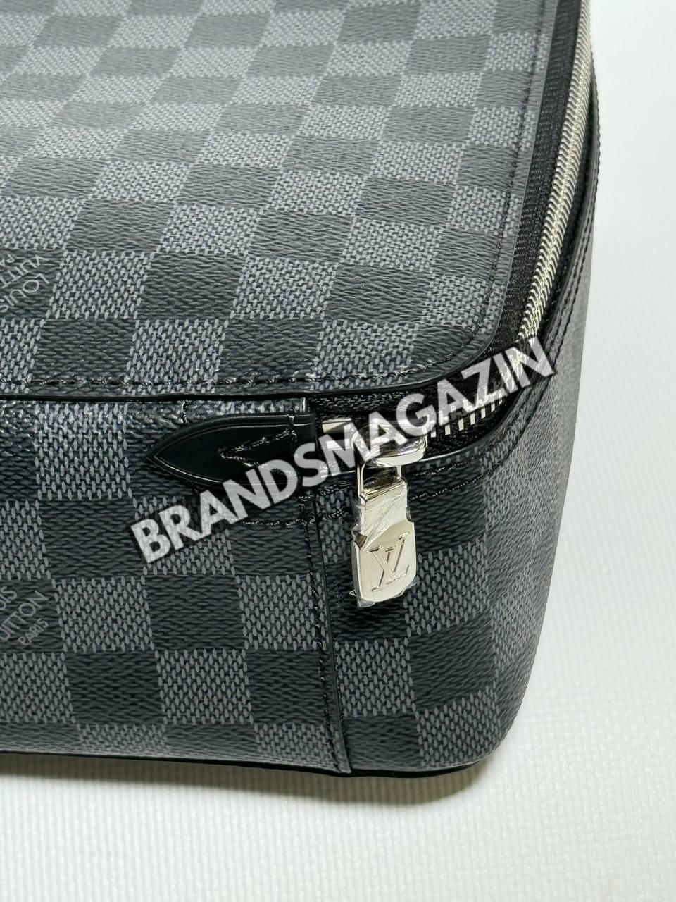 Несессер Louis Vuitton BM45855569377 5 Несессер Louis Vuitton BM45855569377 5