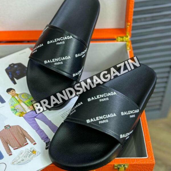 Шлёпанцы Balenciaga BM70113177