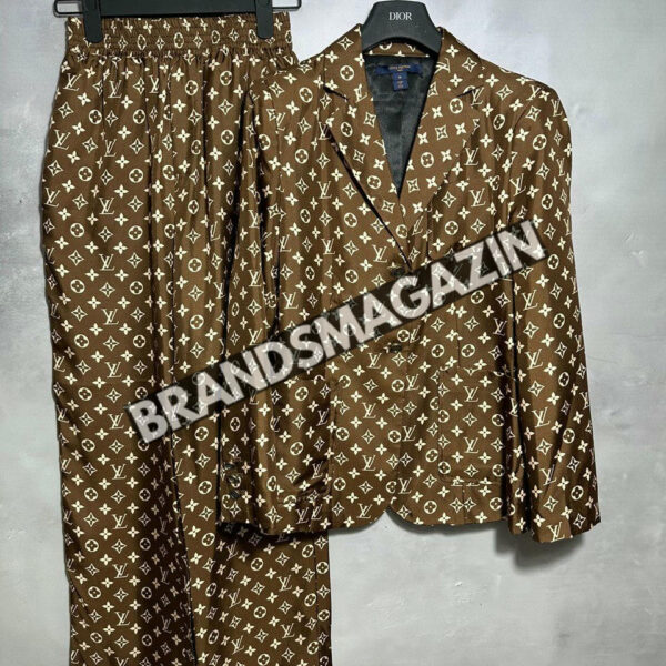 Костюм Louis Vuitton BM71380077