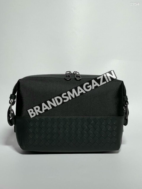 Клатч Bottega Veneta BM46794770777