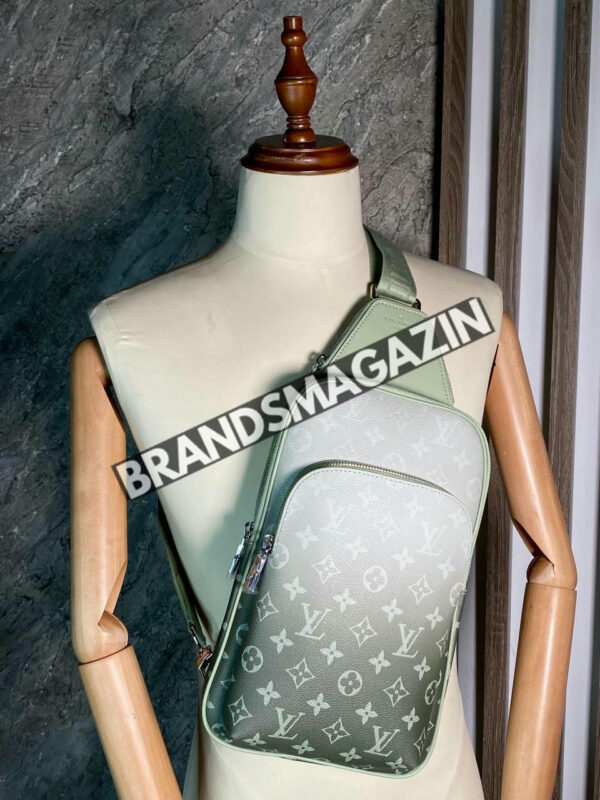 Сумка-слинг Louis Vuitton BM46085693277