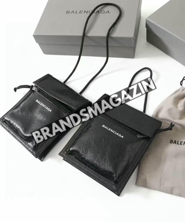 Сумка-мессенджер Balenciaga BM47238664077 Сумка-мессенджер Balenciaga BM47238664077