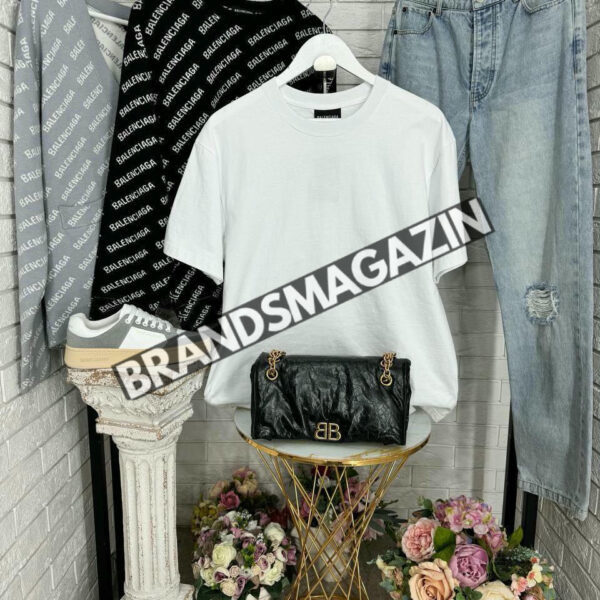 Футболка Balenciaga BM69616877