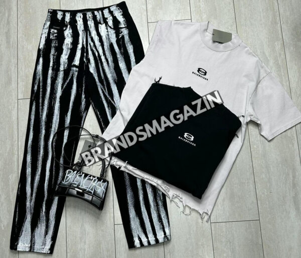 Футболка Balenciaga BM69628677