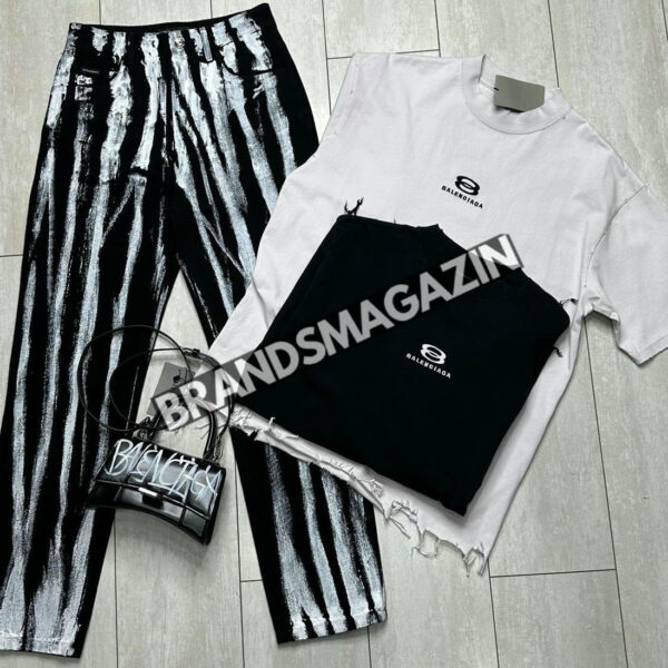 Футболка Balenciaga BM69628677