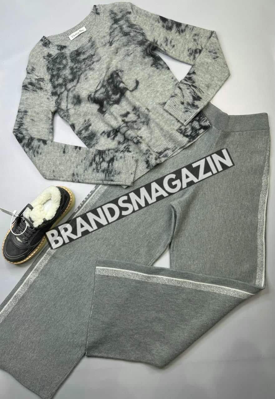 Свитер Dior BM46659943777 Свитер Dior BM46659943777