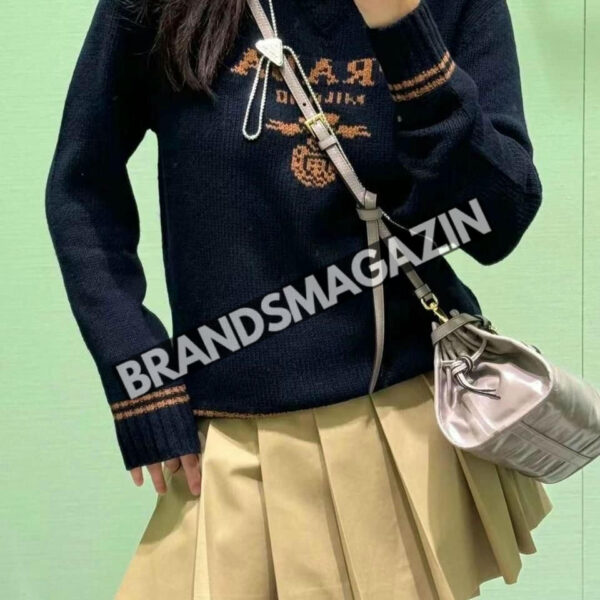 Свитер Prada BM45872451577