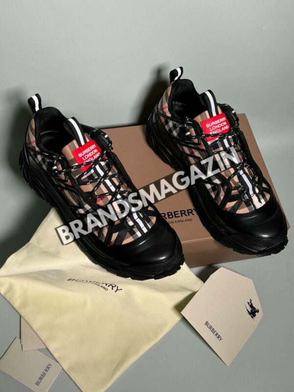 Кроссовки Burberry BM46606294477