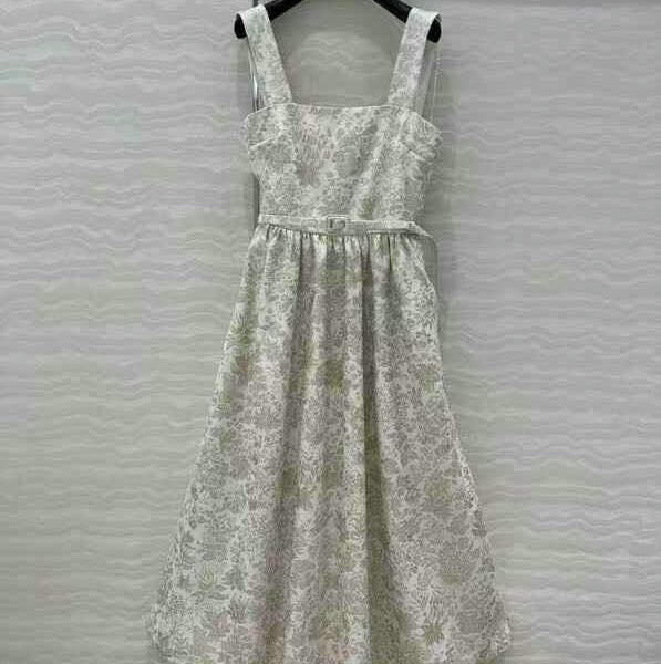 Платье Dior BM47392308577