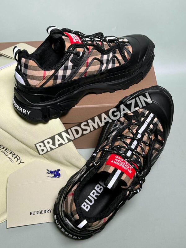 Кроссовки Burberry BM46606294477 4