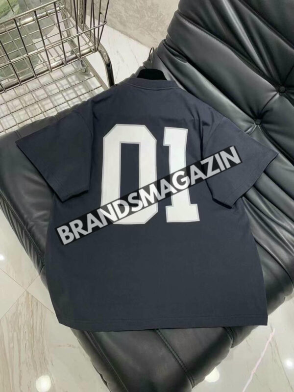 Футболка Balenciaga BM47444127677 2