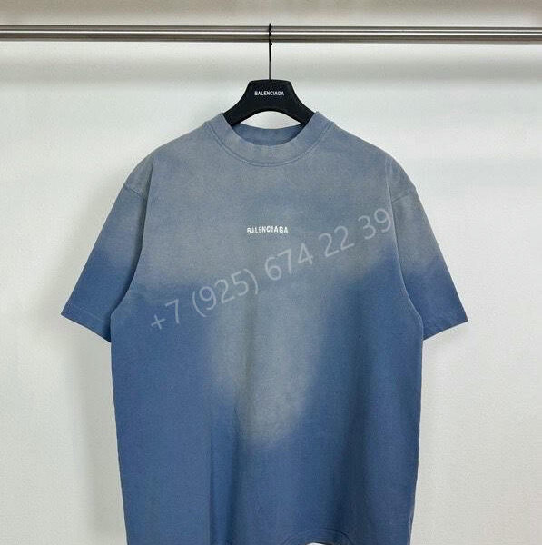 Футболка Balenciaga BM69353177