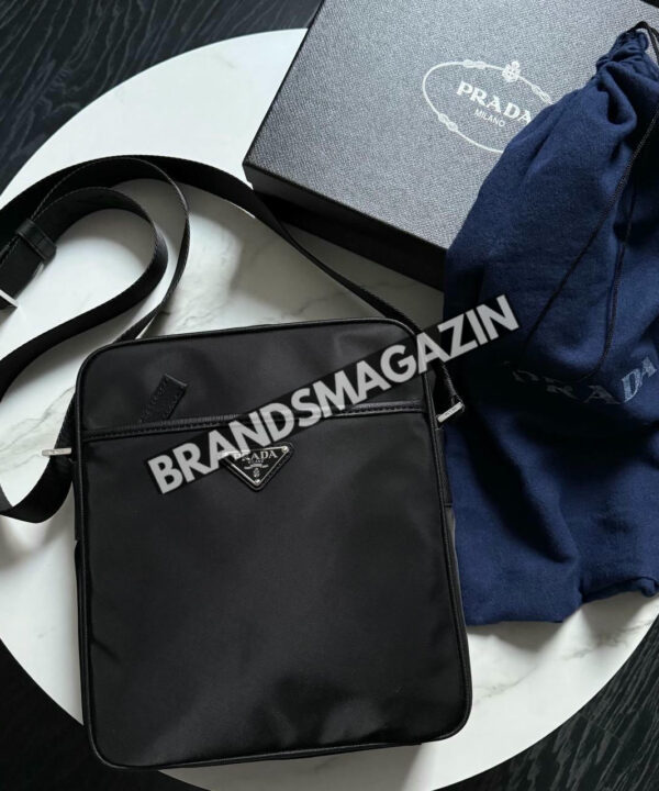 Сумка-мессенджер Prada BM47438005477 Сумка-мессенджер Prada BM47438005477