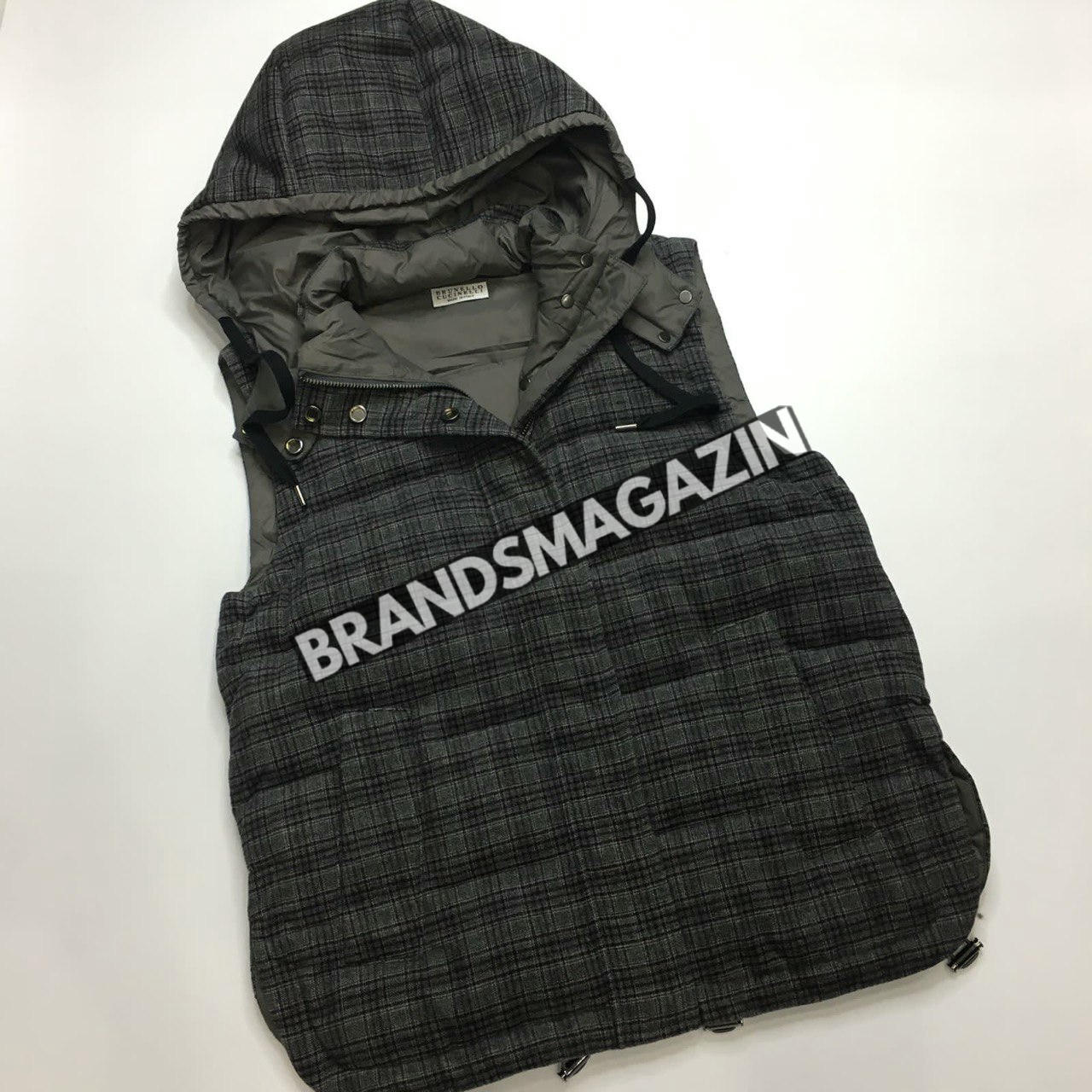 Жилет Brunello Cucinelli BM46578024277 Жилет Brunello Cucinelli BM46578024277