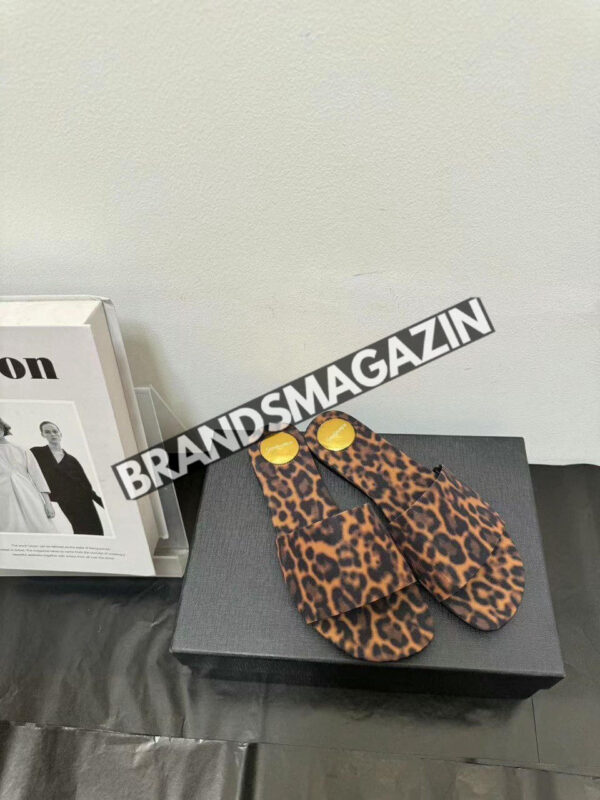 Шлепанцы Yves Saint Laurent BM71074677