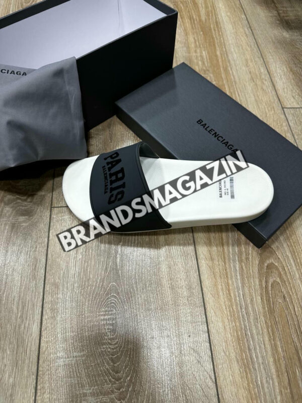 Шлёпанцы Balenciaga BM70396977 3