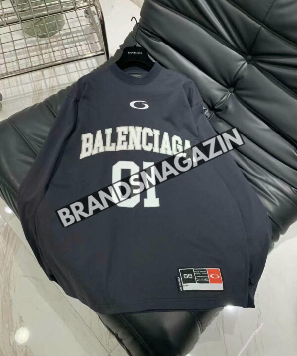Свитшот Balenciaga BM47444252977 Свитшот Balenciaga BM47444252977