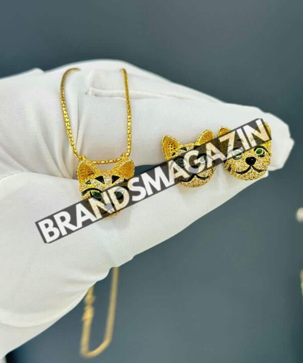 Серьги Boucheron BM46357360677 Серьги Boucheron BM46357360677