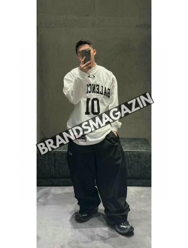 Свитшот Balenciaga BM47444857777 4
