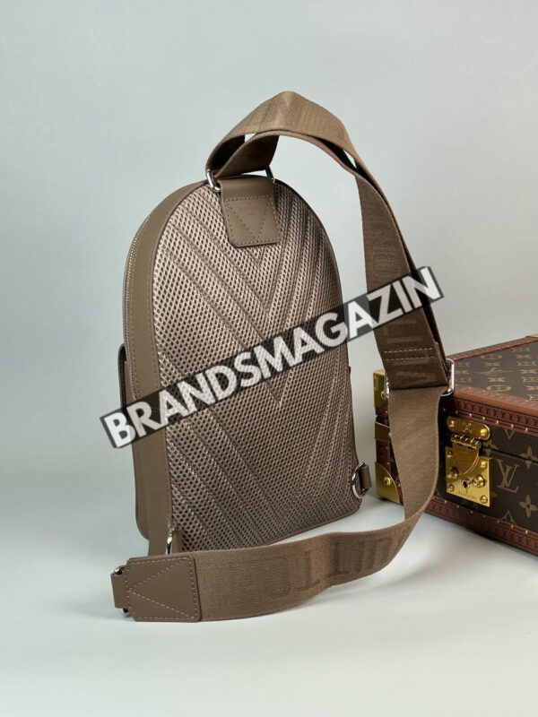 Сумка-слинг Louis Vuitton BM47515624377 2