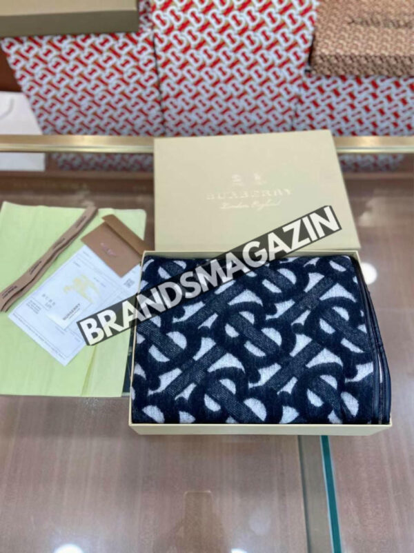 Пончо Burberry BM45735557277 4