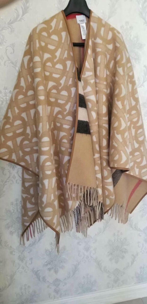 Пончо Burberry BM45735557577
