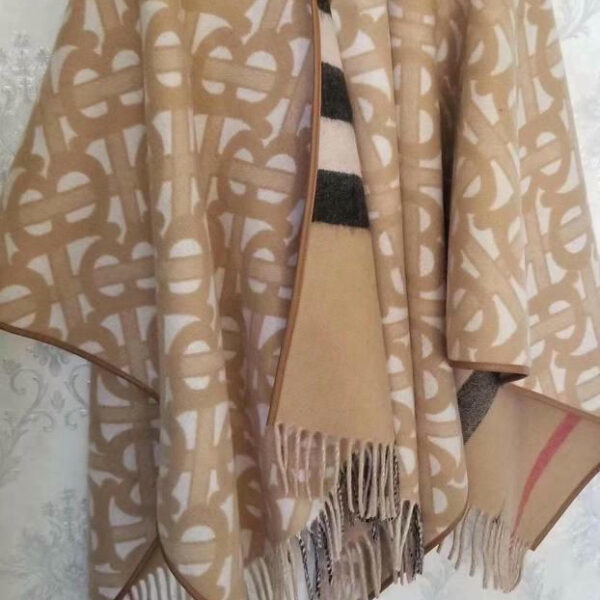 Пончо Burberry BM45735557577