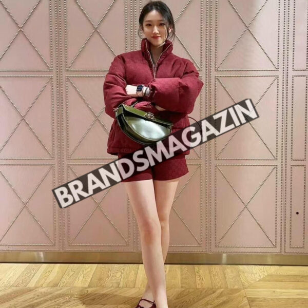 Пуховик Gucci BM46892780877
