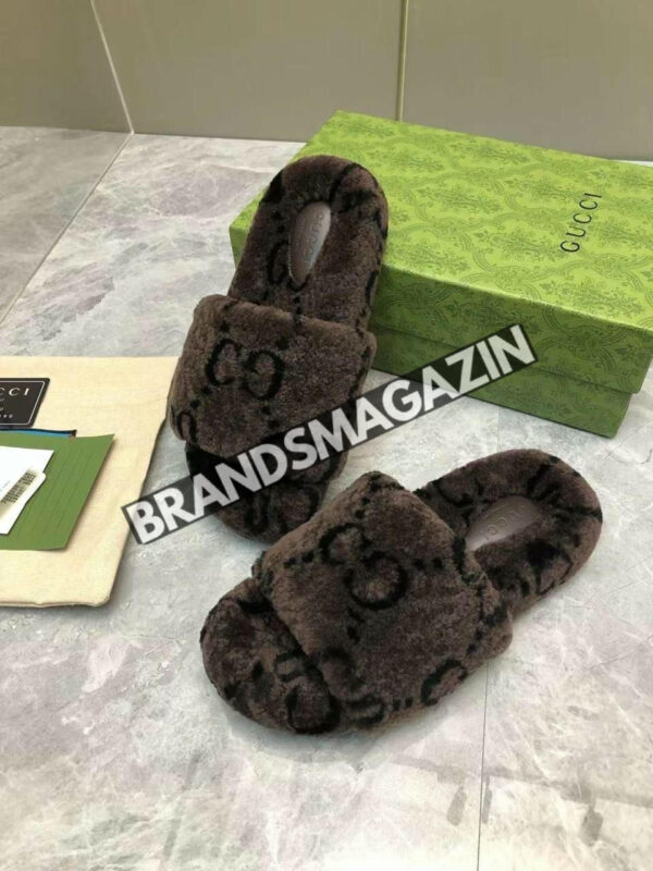 Тапочки Gucci BM45984256277