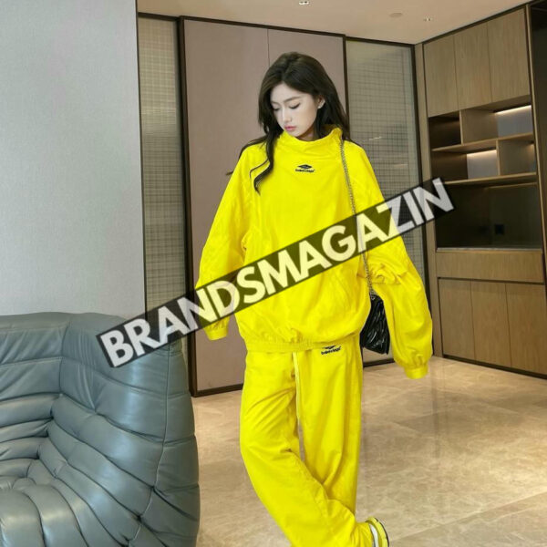 Свитшот Balenciaga BM69808477