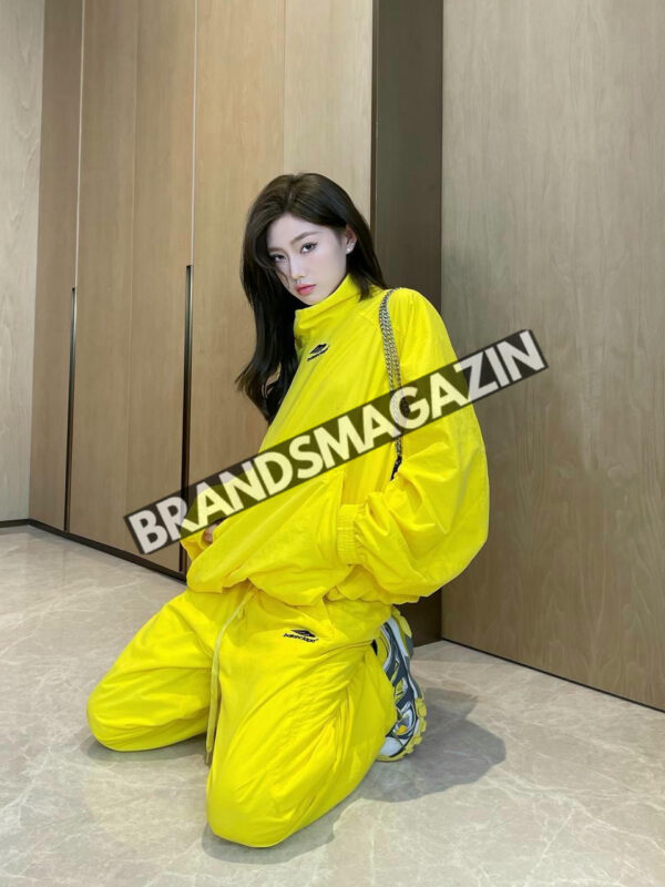 Свитшот Balenciaga BM69808477 4