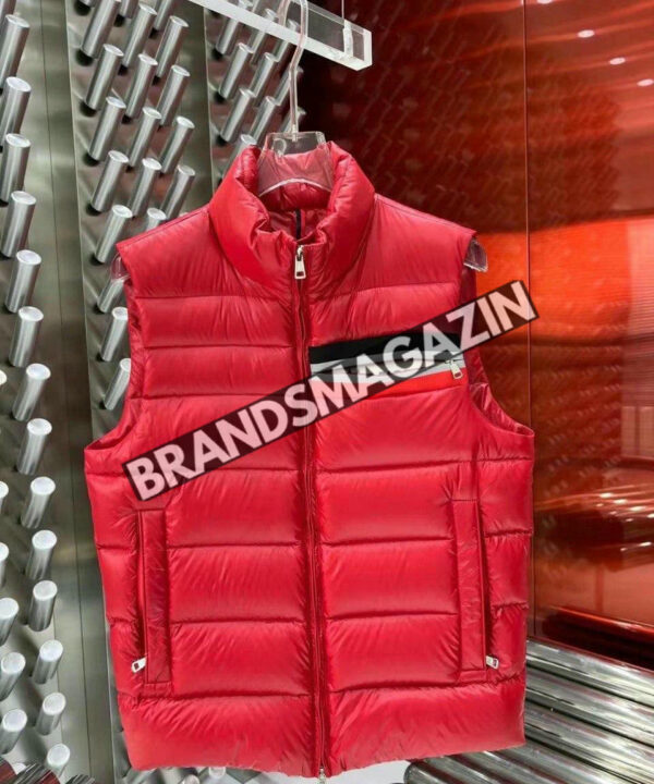 Безрукавка Moncler BM46107174977 Безрукавка Moncler BM46107174977