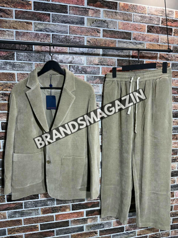 Прогулочный костюм Louis Vuitton BM7682077