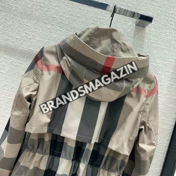 Плащ Burberry BM70007077 3