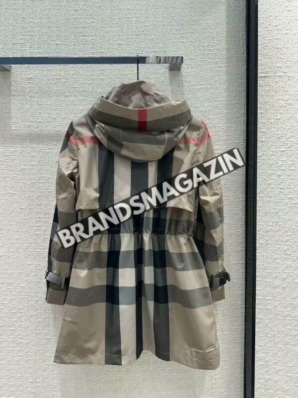 Плащ Burberry BM70007077 2