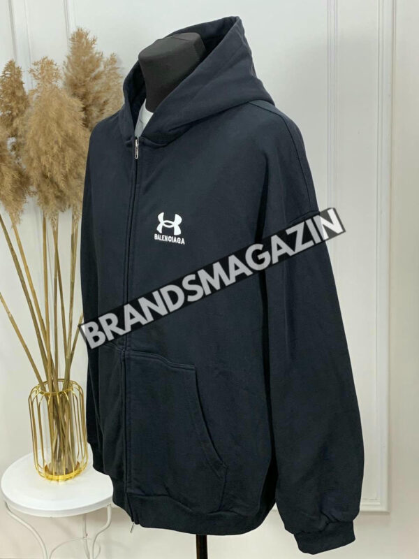 Худи Balenciaga BM46609137377 2