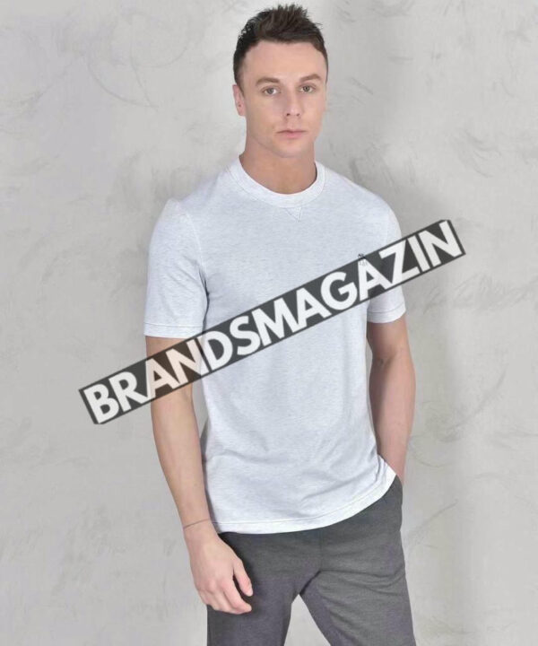 Футболка Brunello Cucinelli BM47637715677 Футболка Brunello Cucinelli BM47637715677