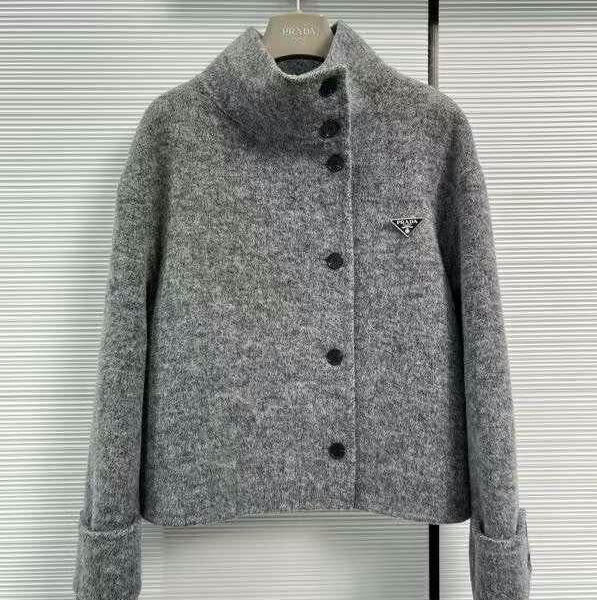 Пальто Prada BM45804676977