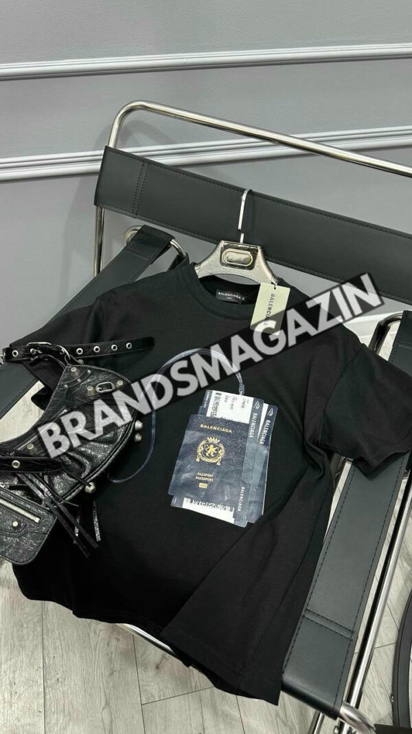 Футболка Balenciaga BM69902177 3