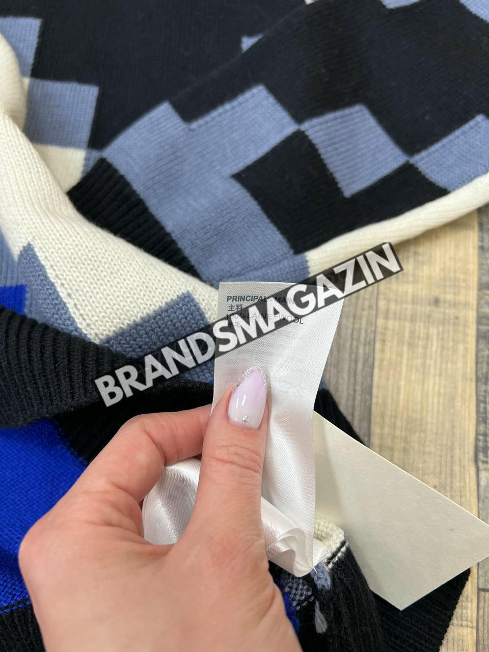 Свитер Louis Vuitton BM69279877 3 Свитер Louis Vuitton BM69279877 3