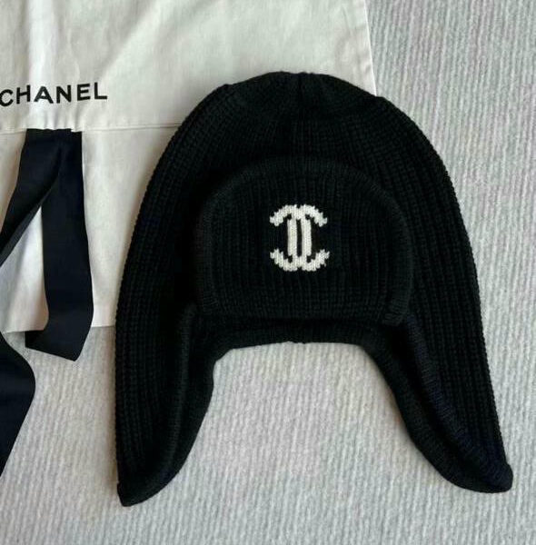 Шапка Chanel BM46780102577