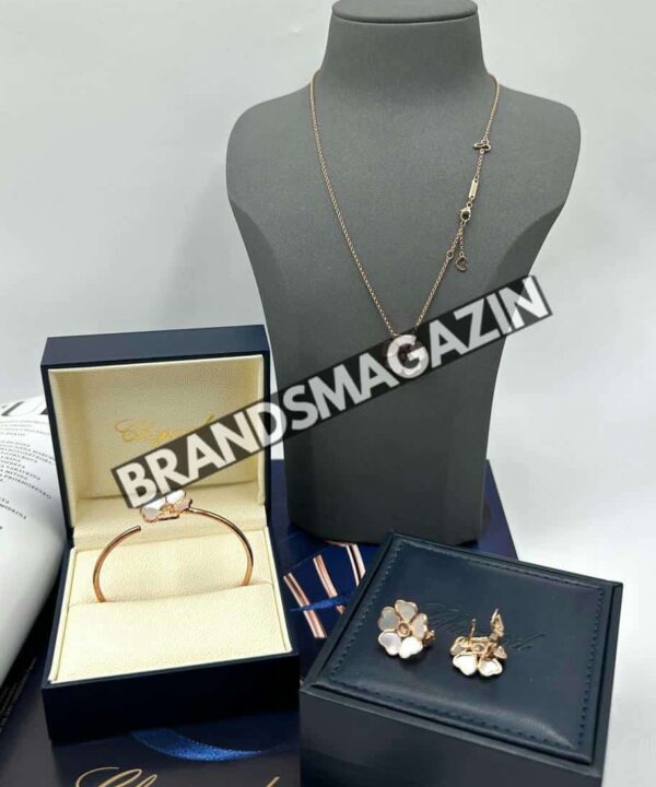 Кулон Chopard BM45747606877 Кулон Chopard BM45747606877