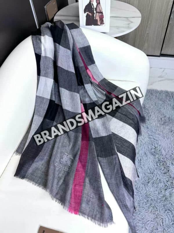 Шарф Burberry BM45735571677 3